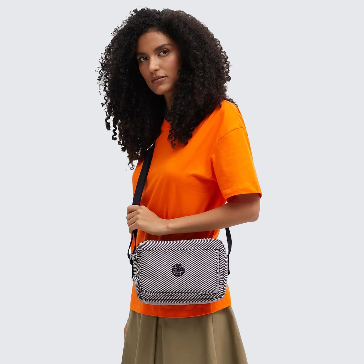 Bolsa Kipling Abanu M Estampado I80244SY Preto/Branco 6