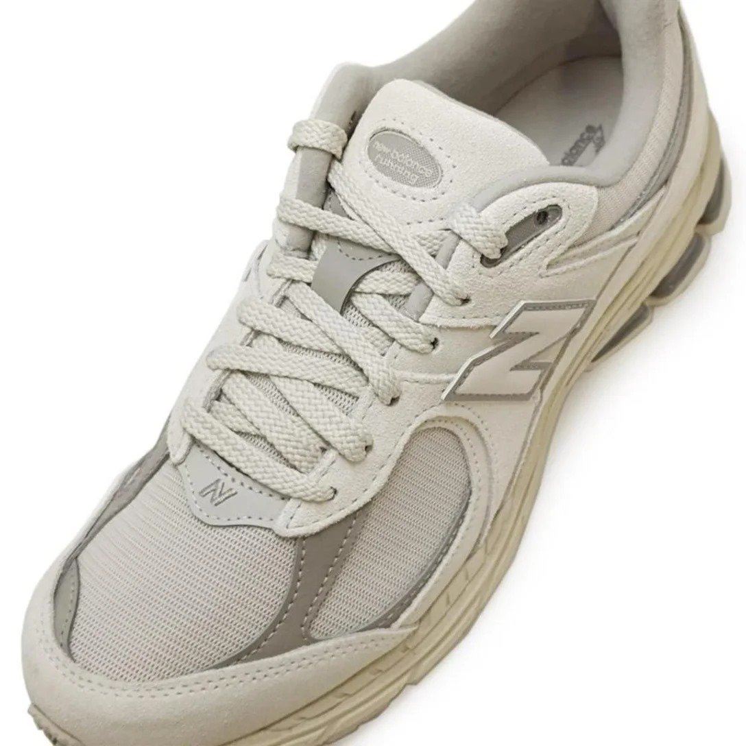 TENIS NEW BALANCE 2002 BEGE UNISSEX Bege 4