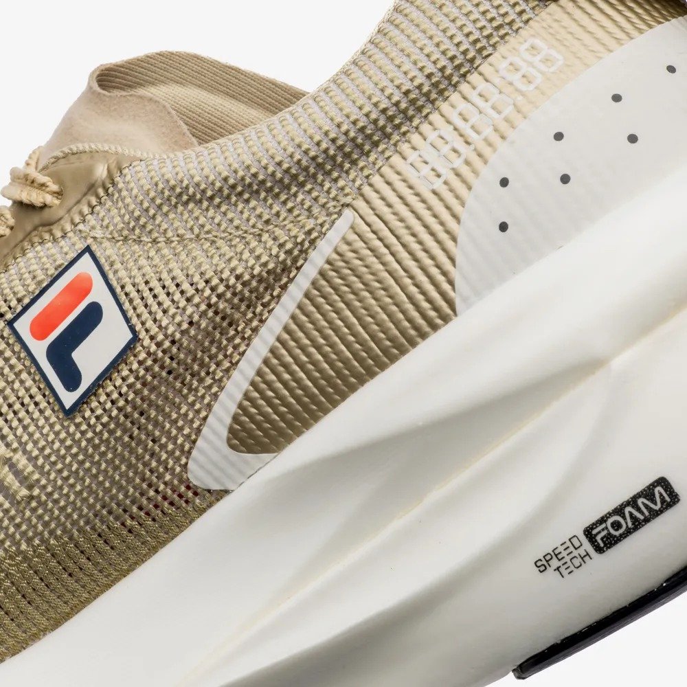 TENIS FILA RACER CARBON 3 TRI 1379665 DOURADO MASCULINO Bege 7
