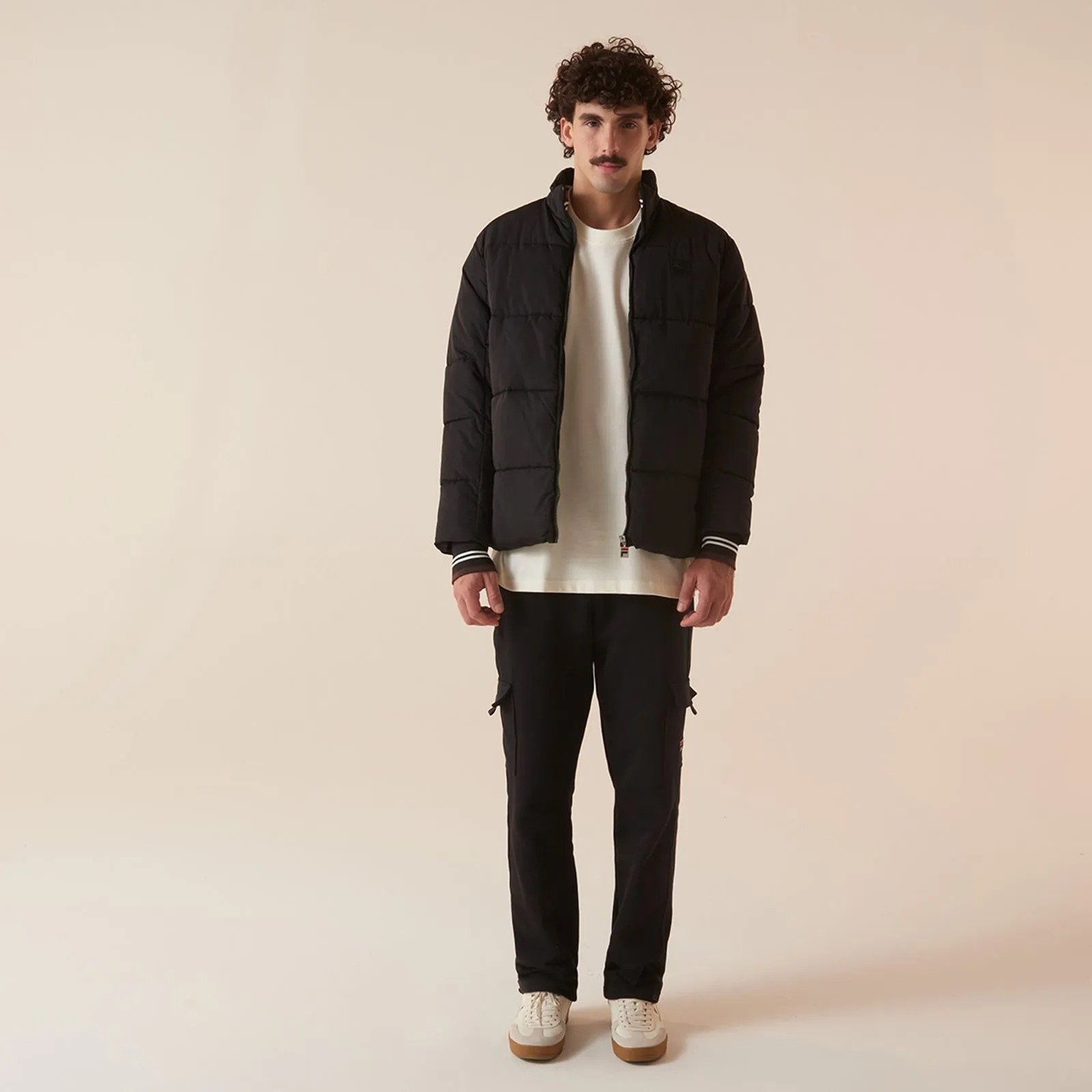 JAQUETA FILA UC PUFFER 1298629 PRETO MASCULINO Preto 3