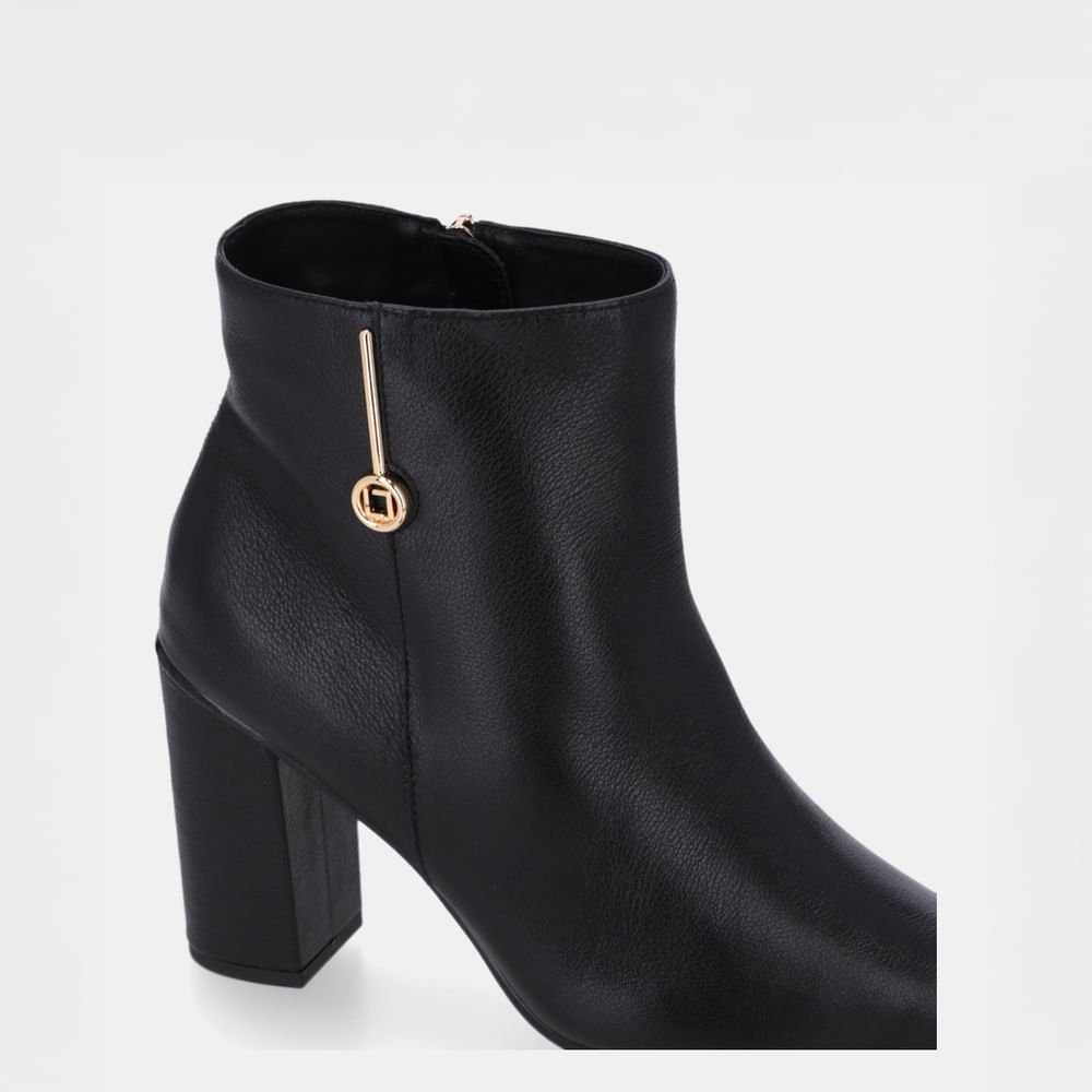 Bota Cano Curto Saara Preto - 56510030 Preto 5