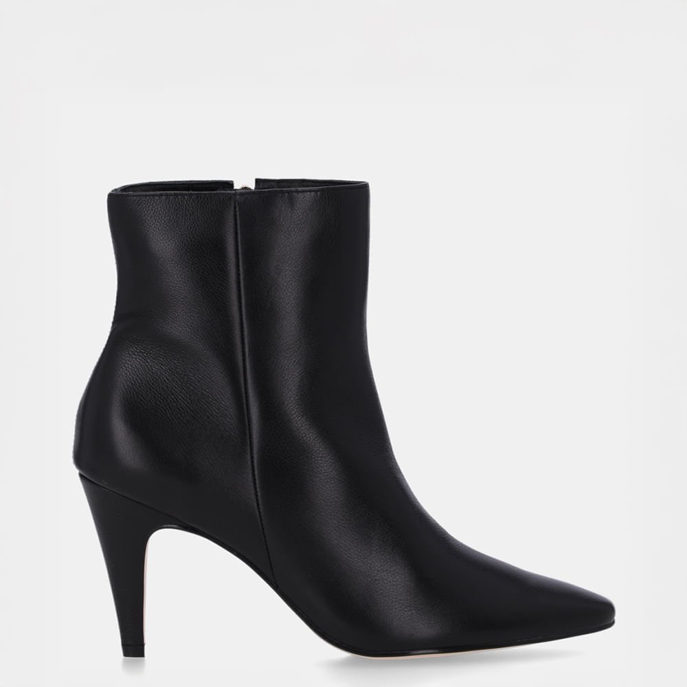 Bota Cano Curto Saara Preto - 81060001