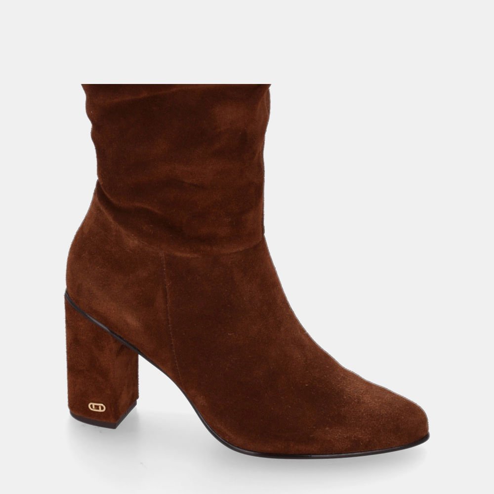 Bota Cano Longo Camurça Trufa - 56510029 Trufa 5