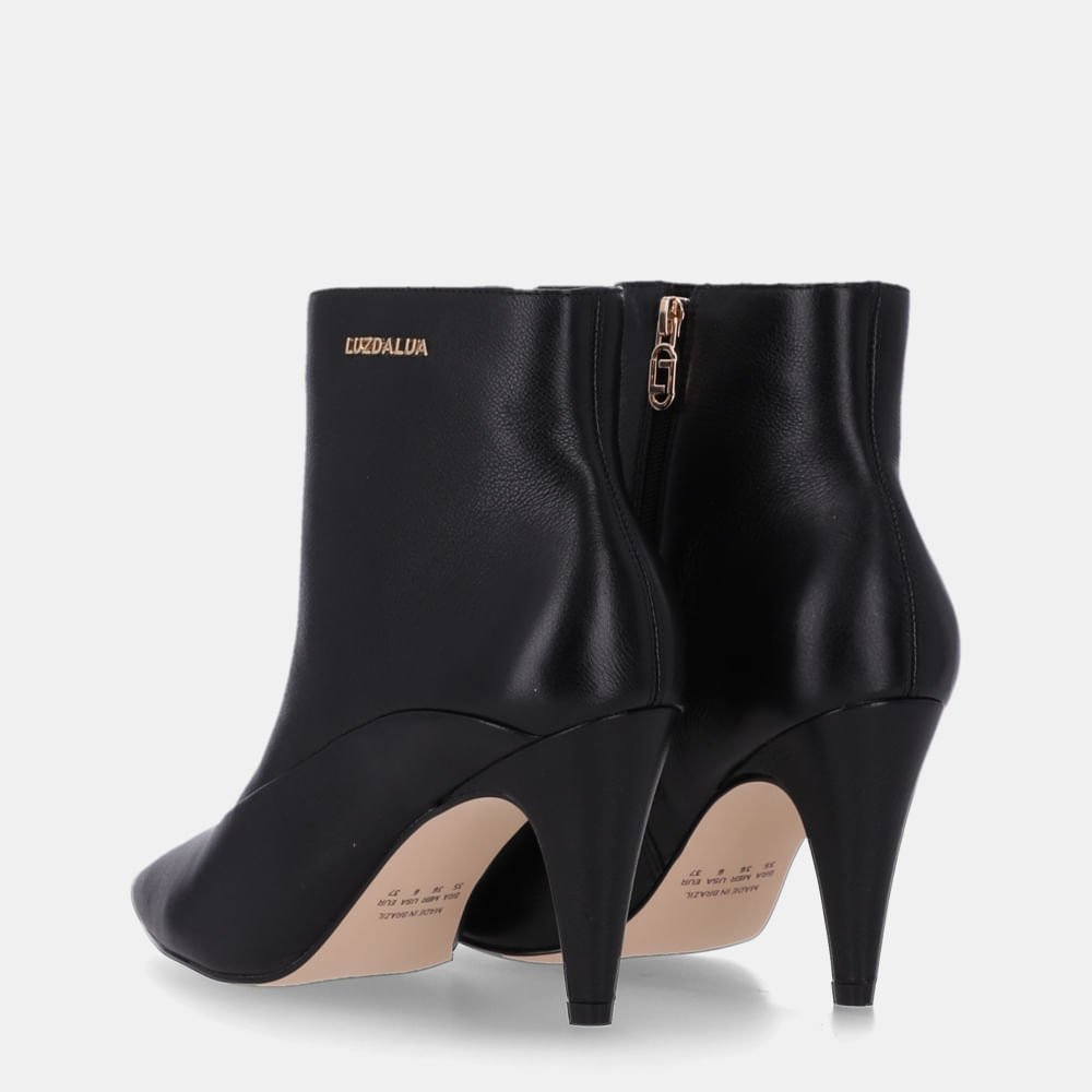 Bota Cano Curto Saara Preto - 81060006 Preto 4