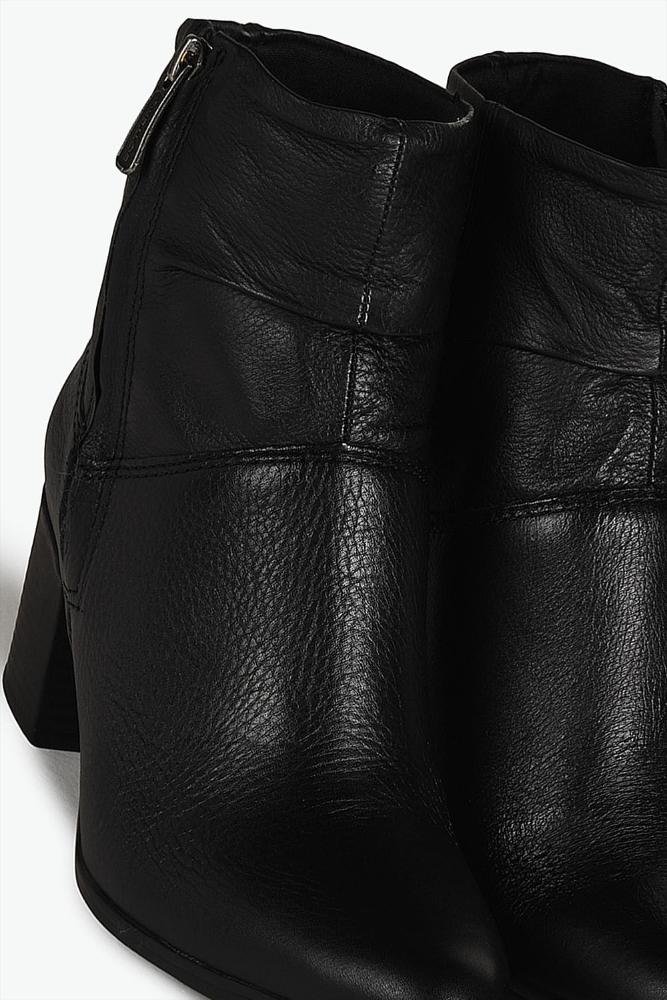 Bota Feminina Cano Médio Bottero Tuane Preto 5