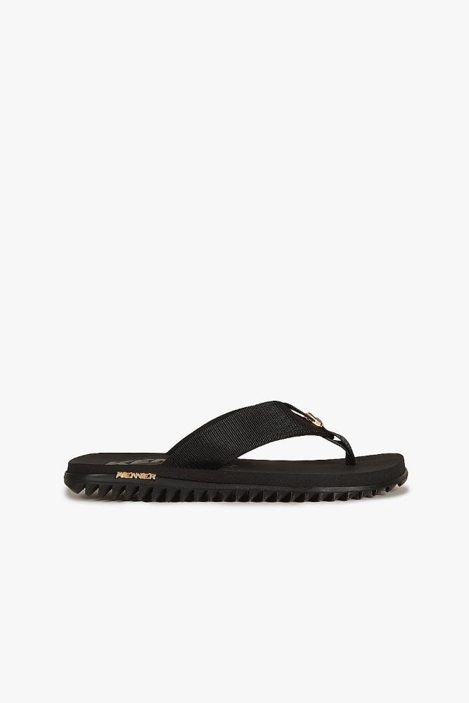 Chinelo Kenner Kivah