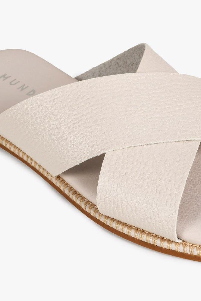 Rasteira Feminina Mundial Adrielle Off White 2
