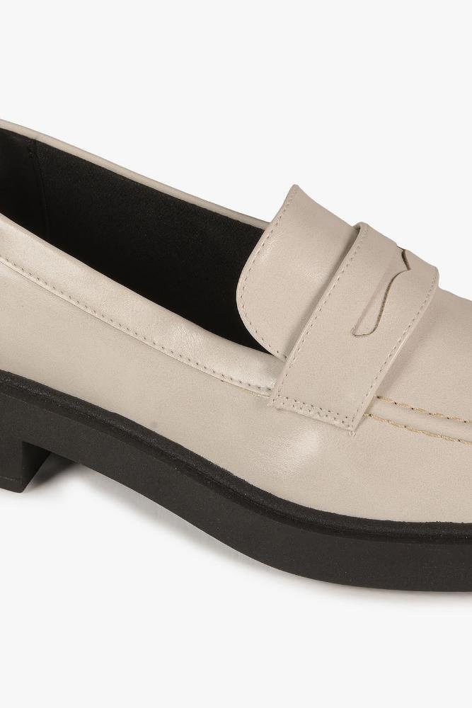 Mocassim Feminino Mundial Tayana Off White 2