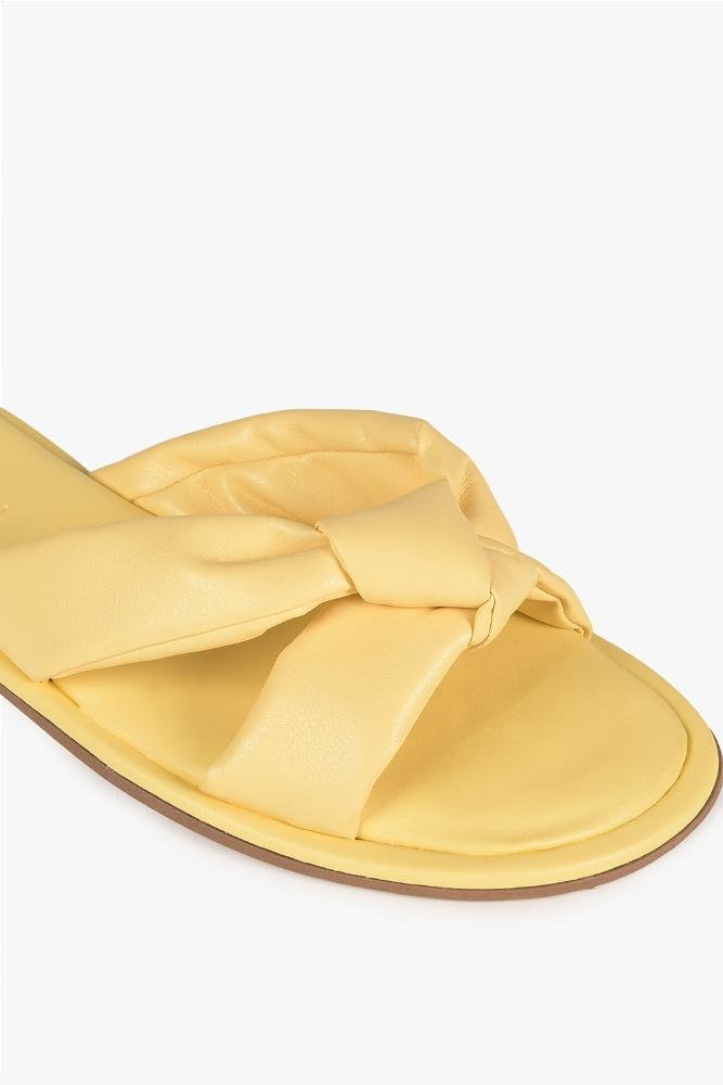 Rasteira Feminina Mundial Genyle Amarelo 2