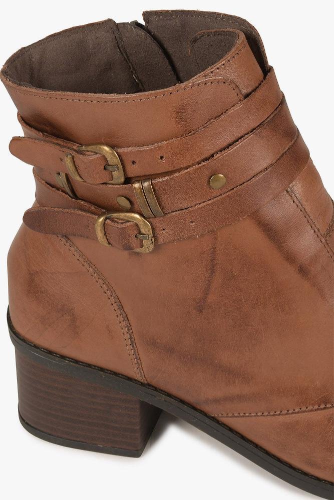 Bota Feminina Mundial Koraline Marrom 2