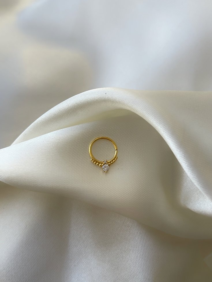 Piercing argola inspired maju c/ zircônia central - Prata 925/Banho de Ouro 18k Dourado 3