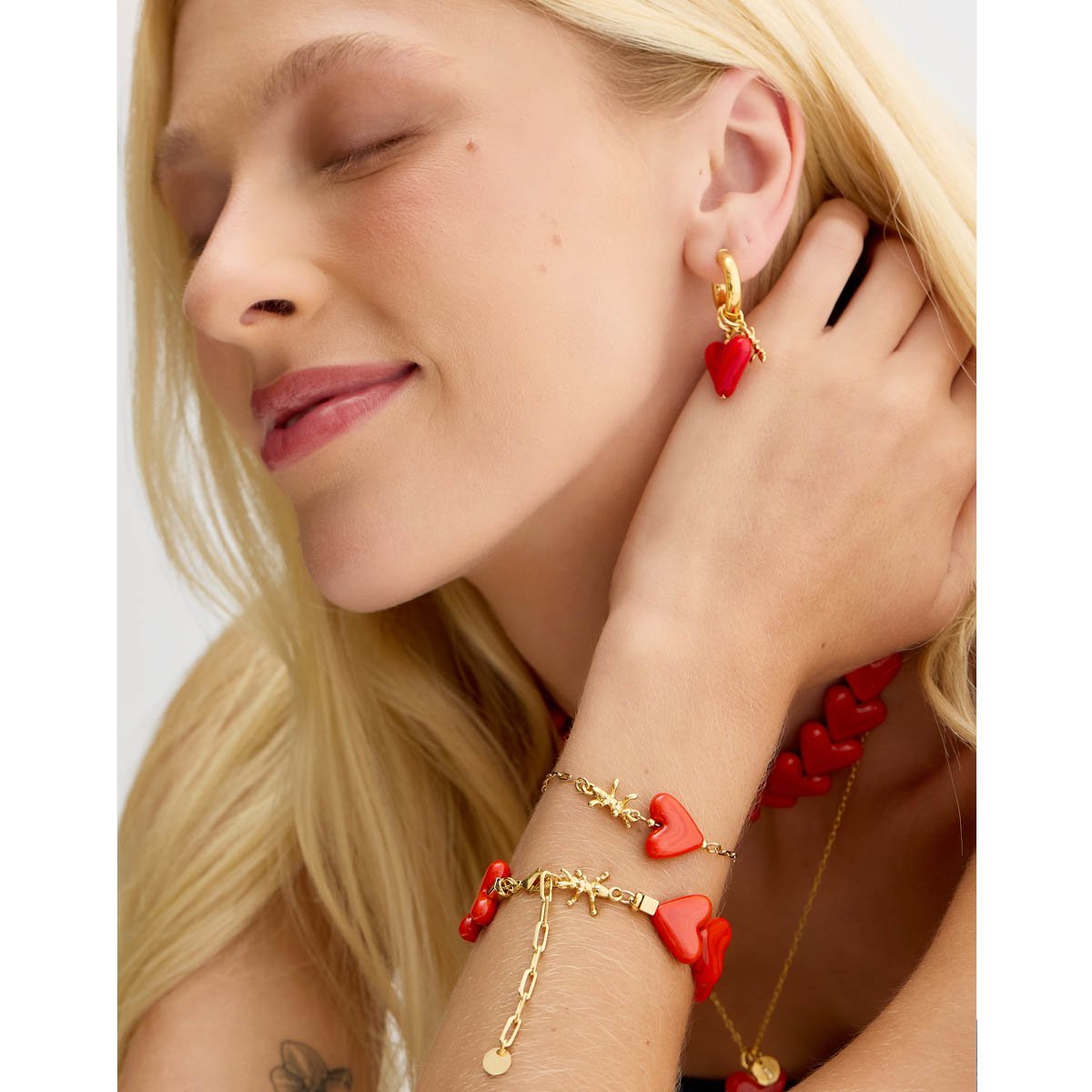 Brinco Coração Vermelho - Semijoia Vermelho 3