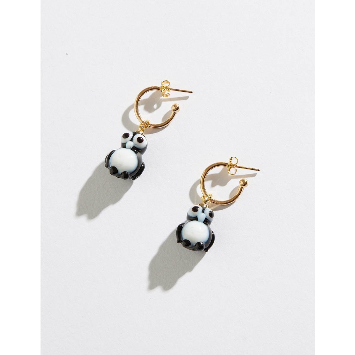 Brinco De Argola Com Pingente Pinguim