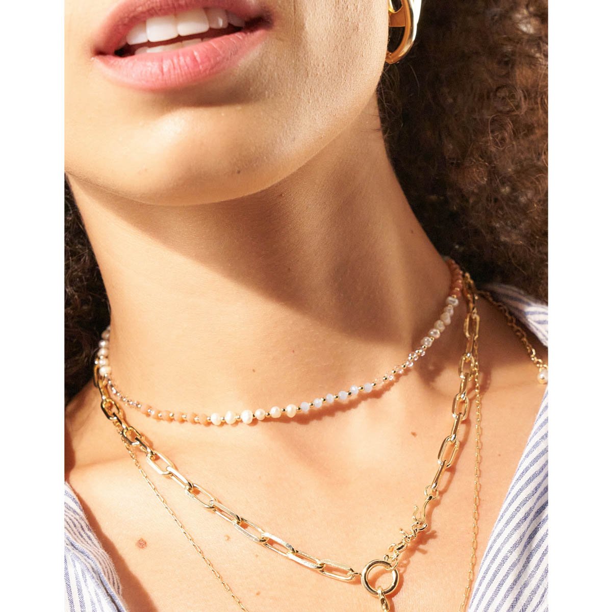 Colar Girl With Pearl Delicadinho Pérolas Barrocas Dourado 2