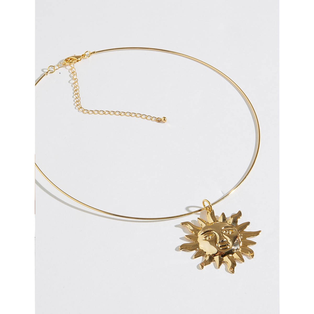 Colar Gargantilha Sol Dourado 4
