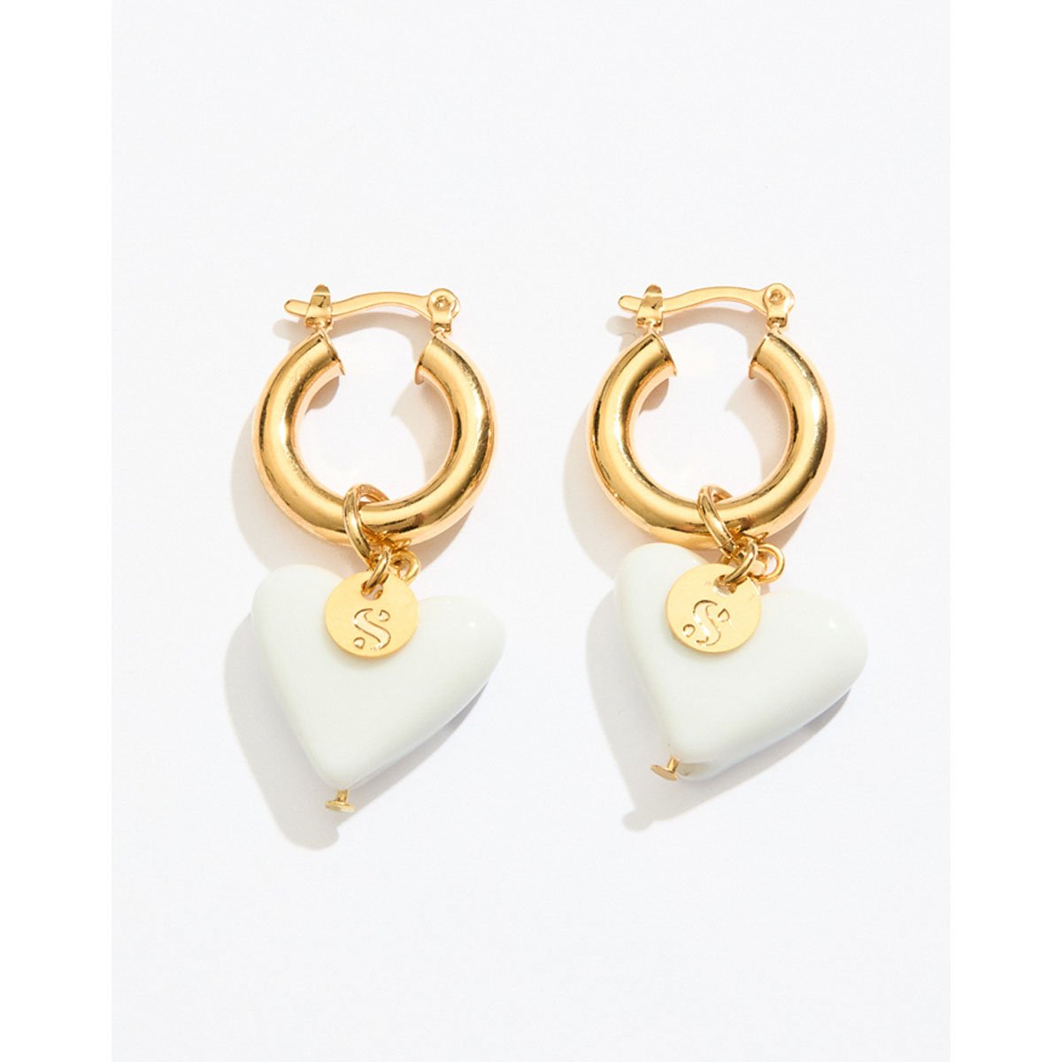 Brinco Coração Branco Maxi com Banho Dourado Branco 3