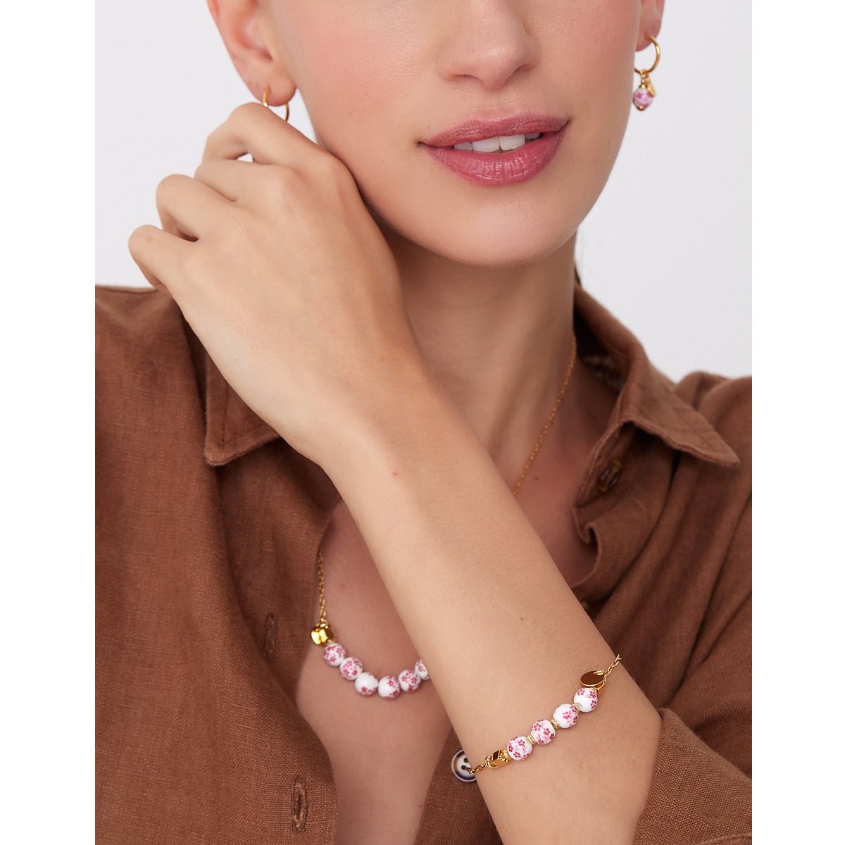 Pulseira Rosas Cerâmica com Banho Dourado Dourado 2