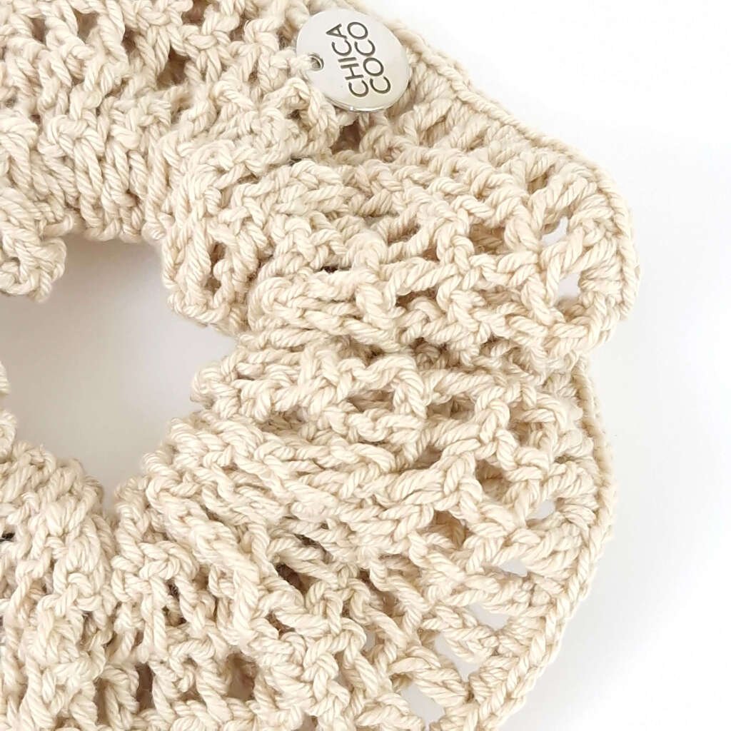 Scrunchie Redinha Dupla em Crochê Porcelana Bege 2