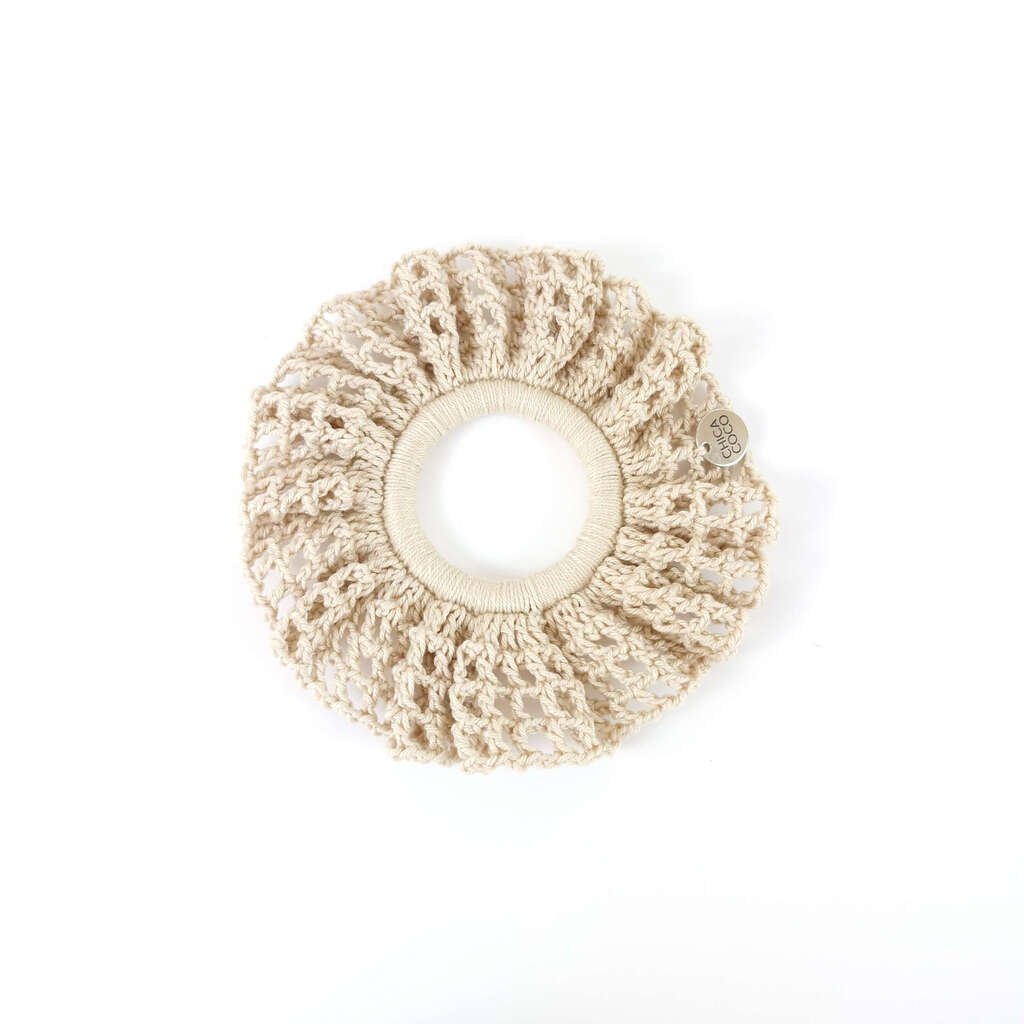 Scrunchie Redinha em Crochê Porcelana