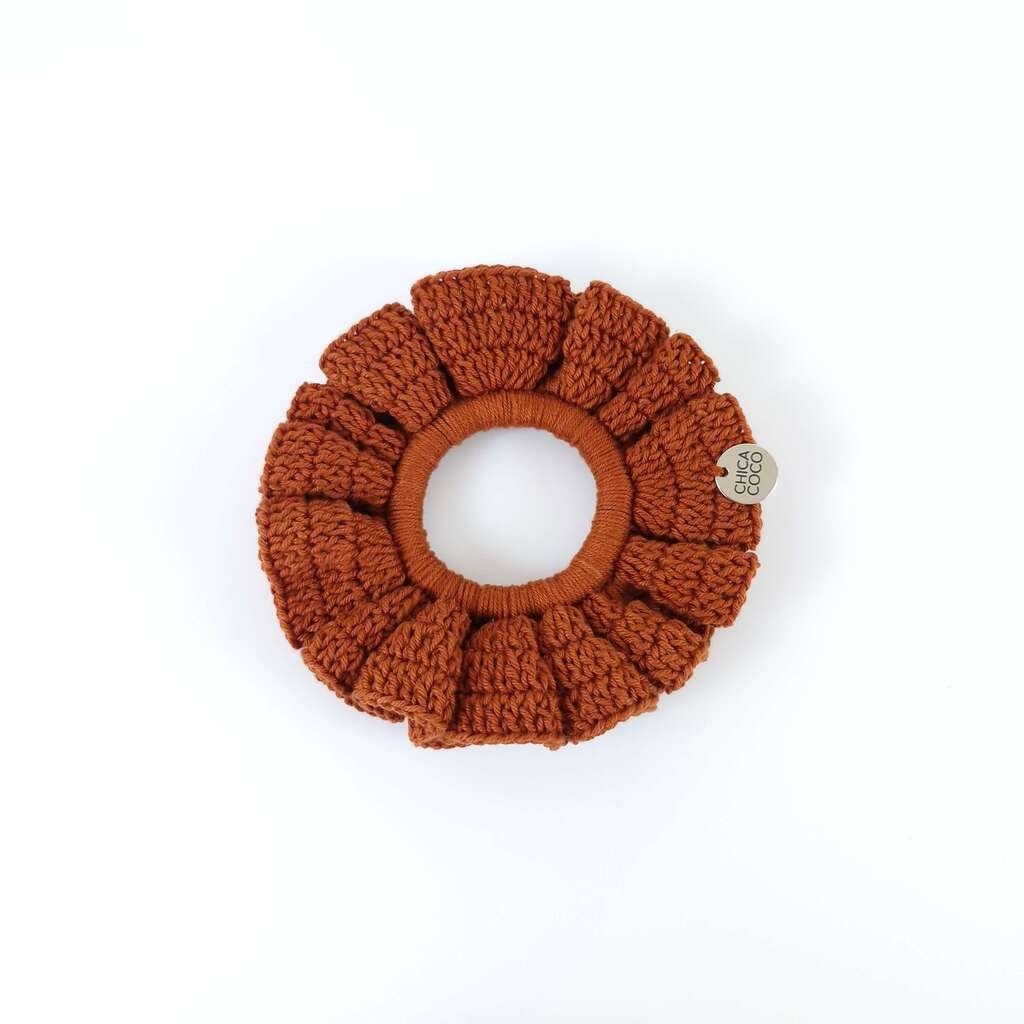 Scrunchie Babado em Crochê Terracota