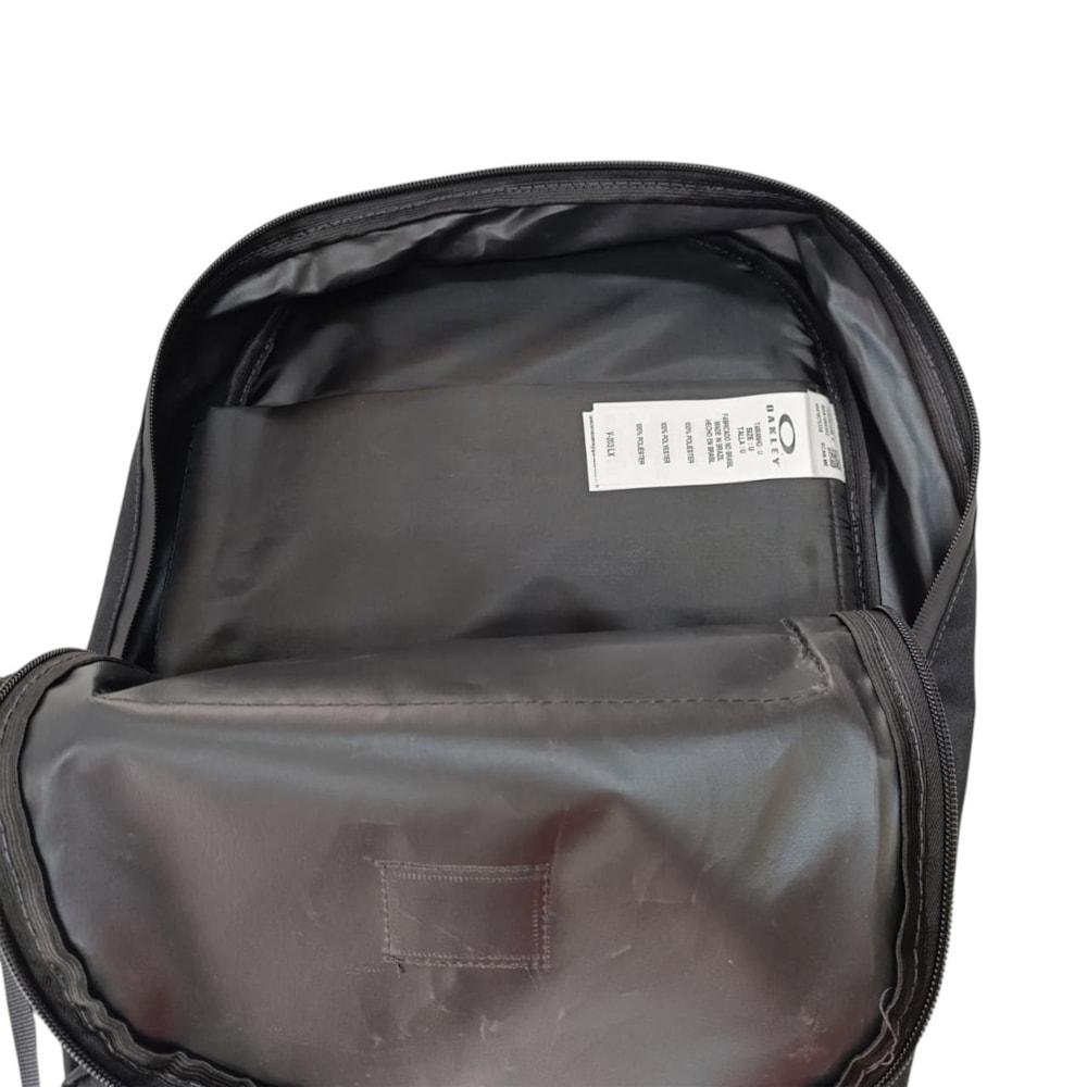Mochila Oakley Confront Blackout Preto 3