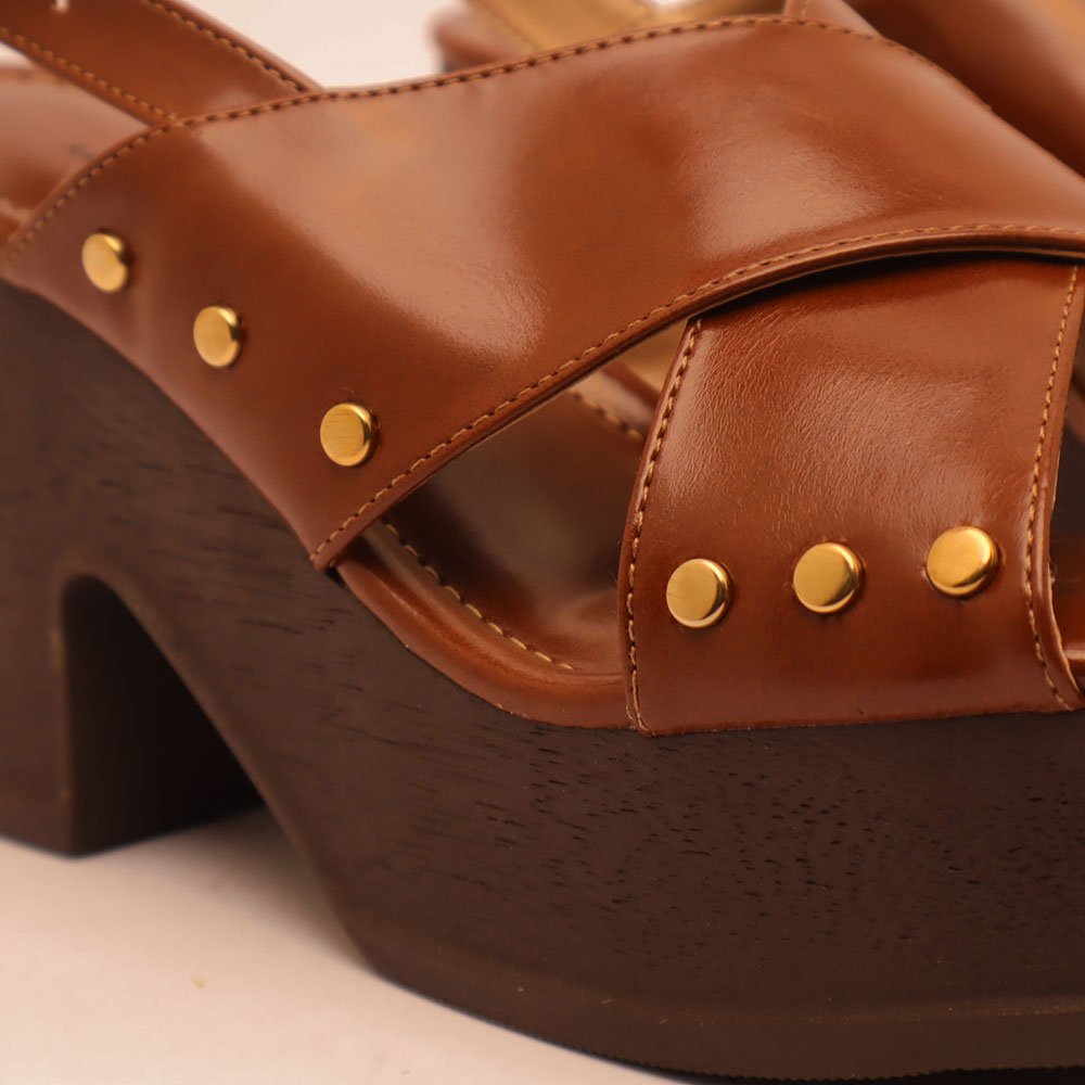 Sandália Sapato da Corte Salto Alto Clog Tachas Caramelo 7