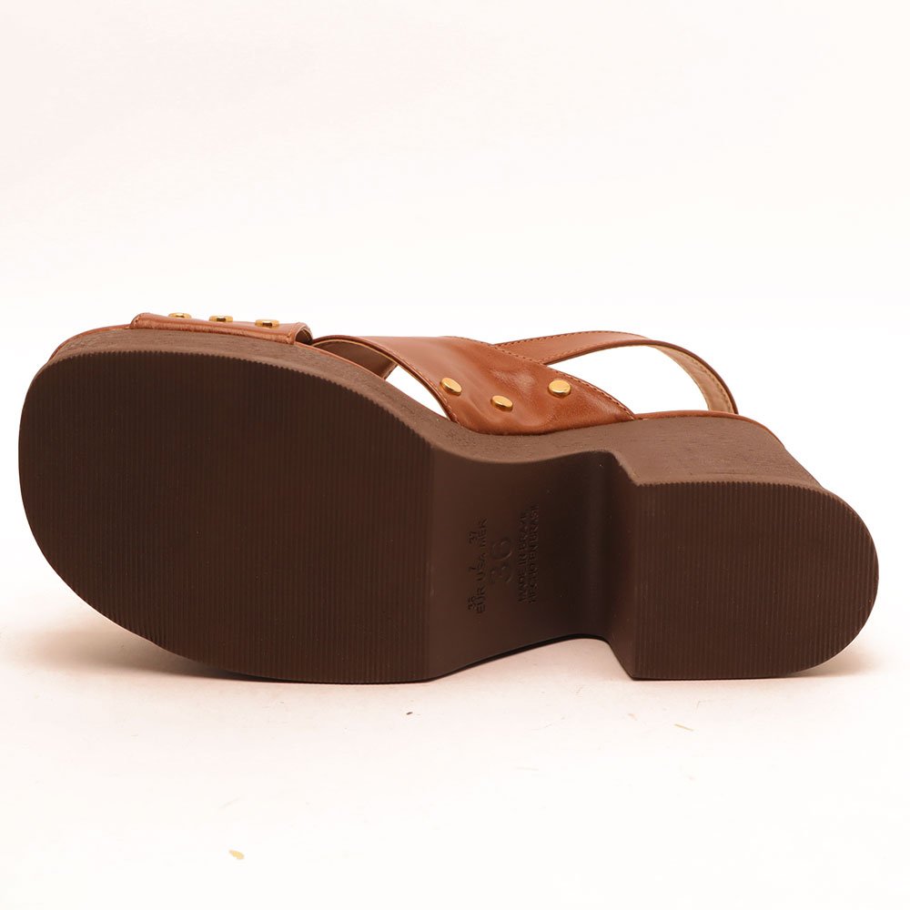 Sandália Sapato da Corte Salto Alto Clog Tachas Caramelo 8