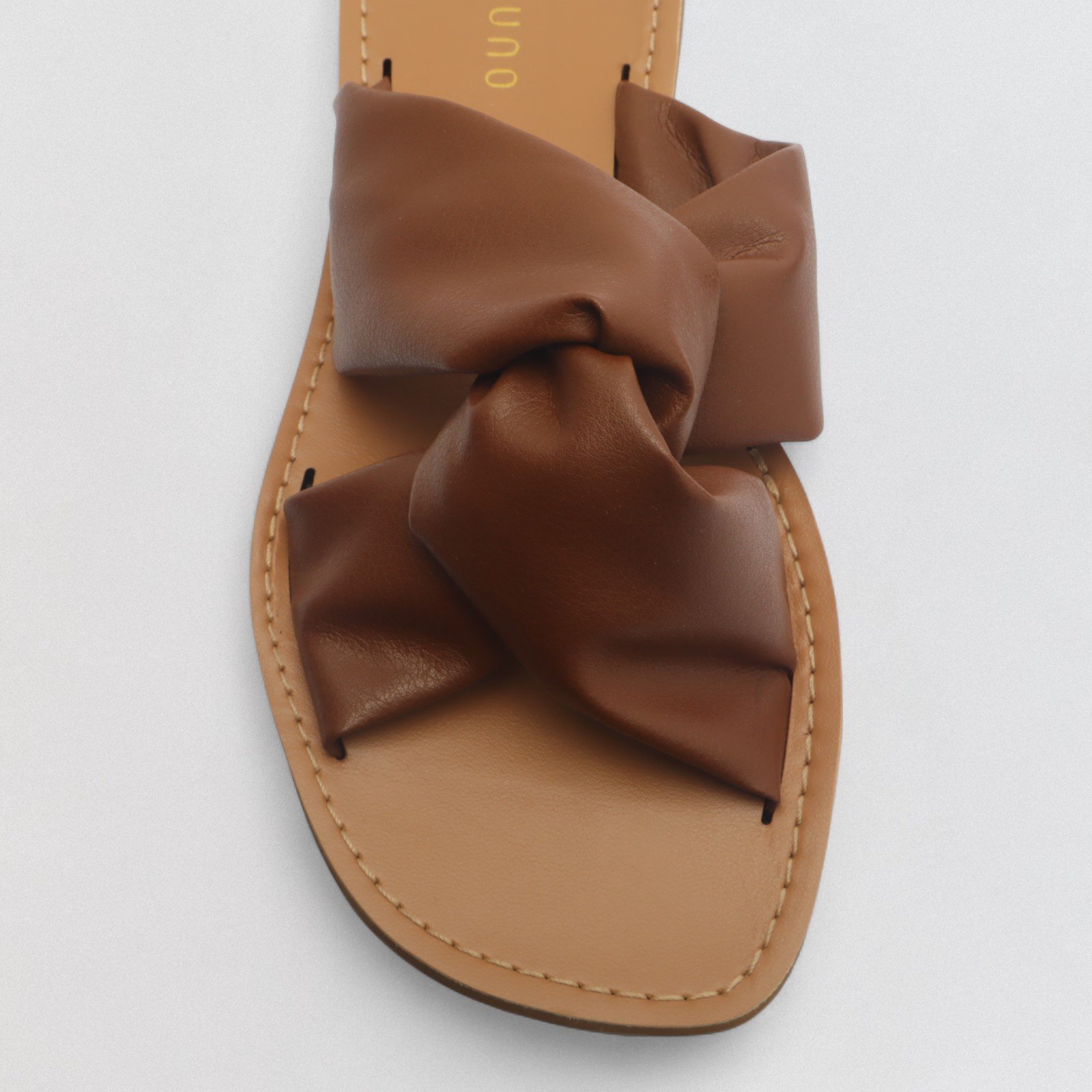 Chinelo Feminino Belluno Couro Tiras Cruzadas Fofas X Marrom 7