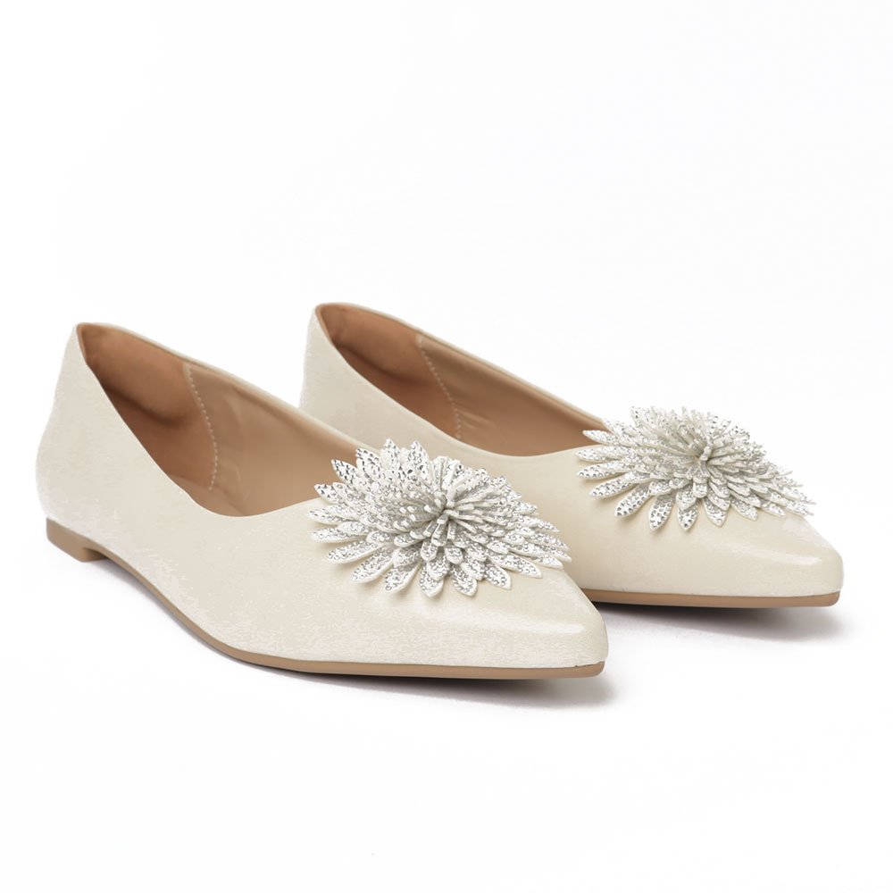 Sapatilha Feminina Sapato da Corte Bico Fino Flor de Strass Off White 3