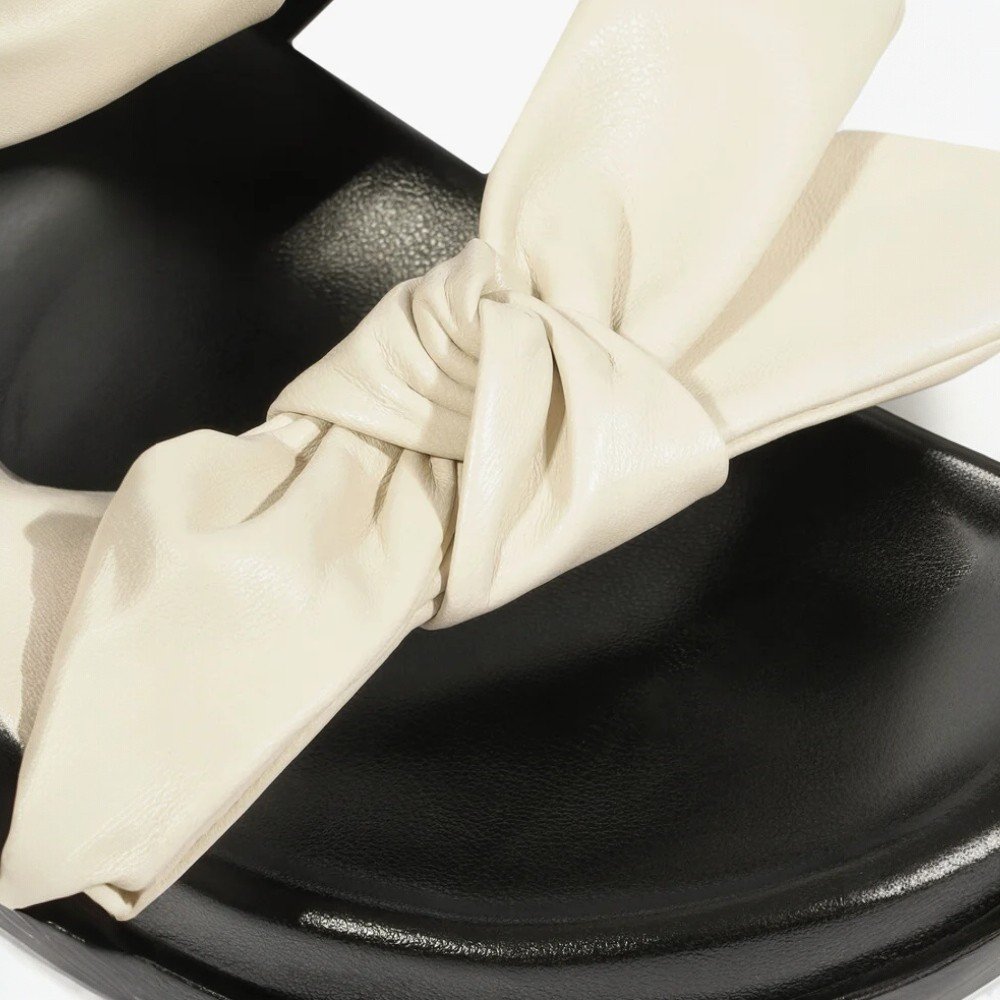 Papete Schutz Couro Laço Off White 7