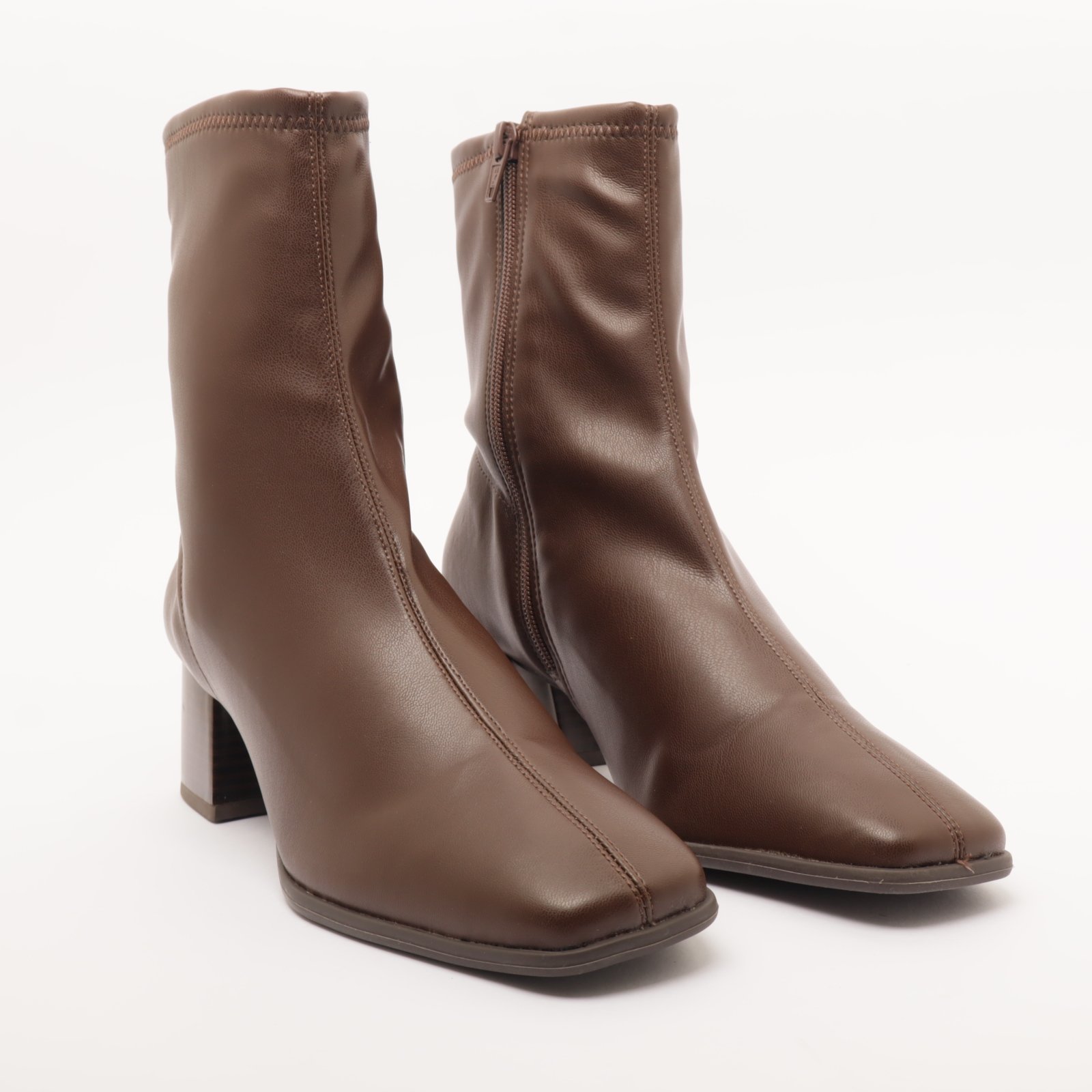 Bota Feminina Giulia Domna Salto Bloco Médio Cano Baixo Strech Marrom 3