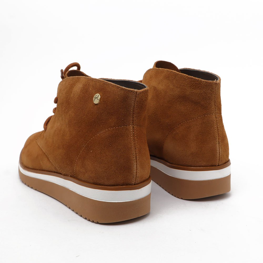 Bota Giulia Domna Cano Curto Nobuck Couro - Produto 56 Caramelo 4