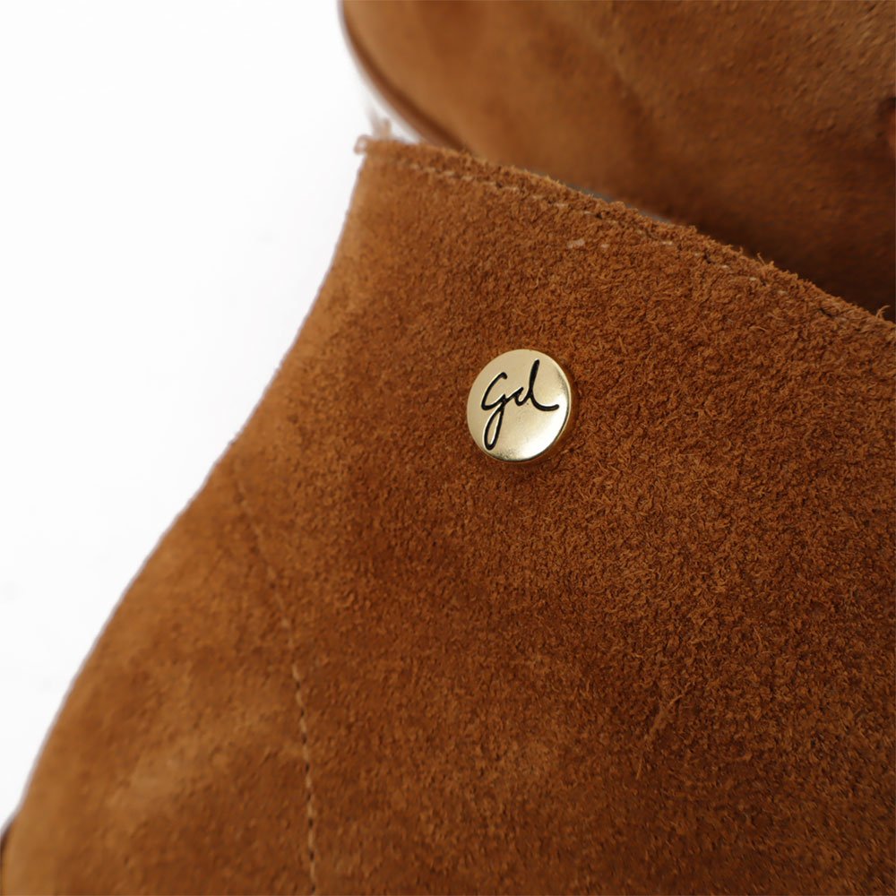 Bota Giulia Domna Cano Curto Nobuck Couro - Produto 56 Caramelo 7