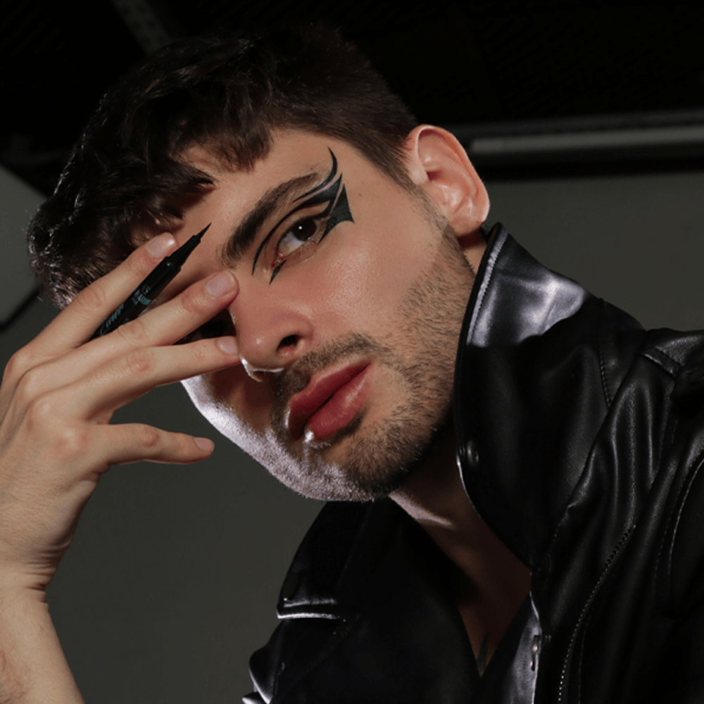 Perfect Liner - Caneta Delineadora - Catharine Hill Preto 5