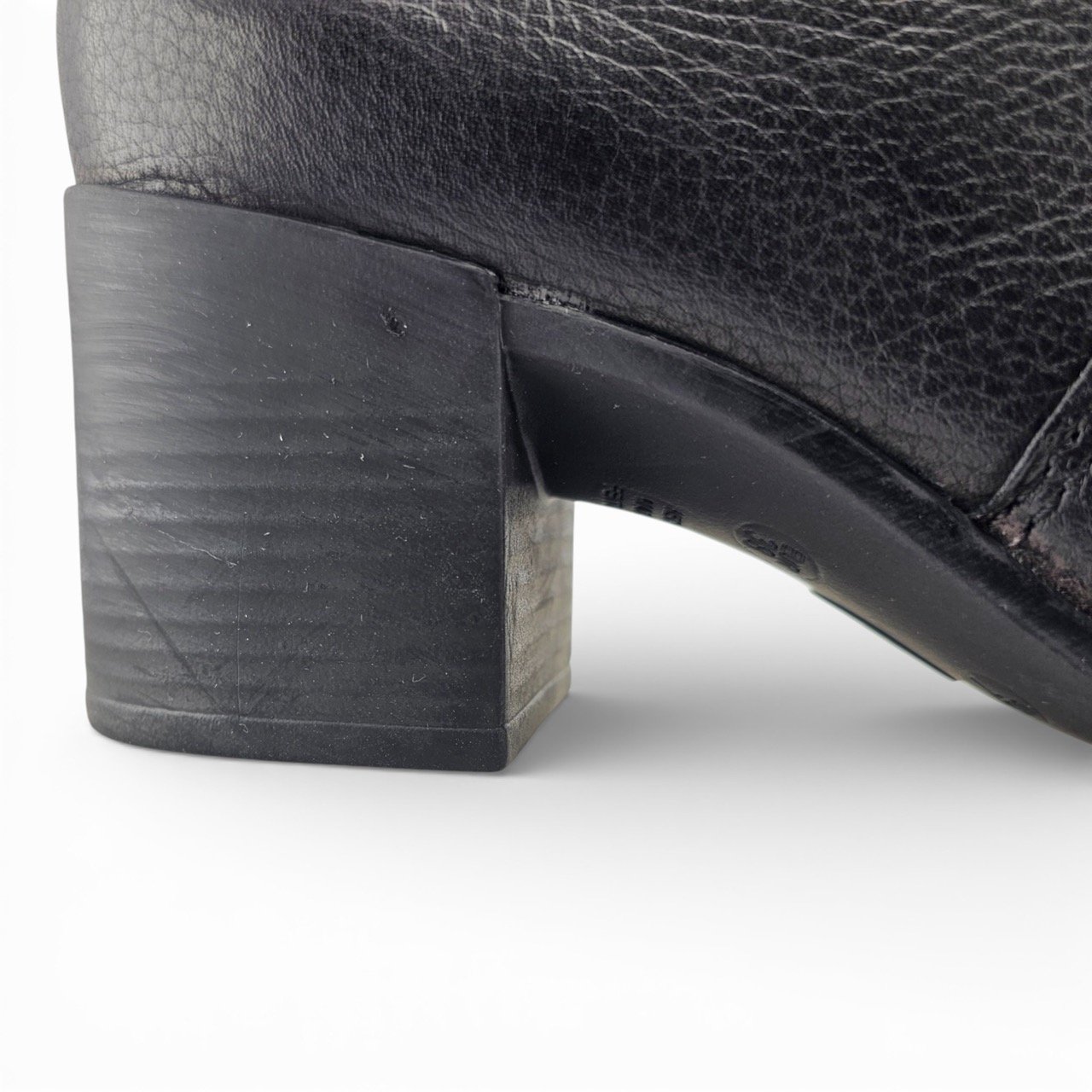 Bota Feminina Bottero Cano Curto Couro Burnish com Salto Bloco Recortes - 346901 Preto 5