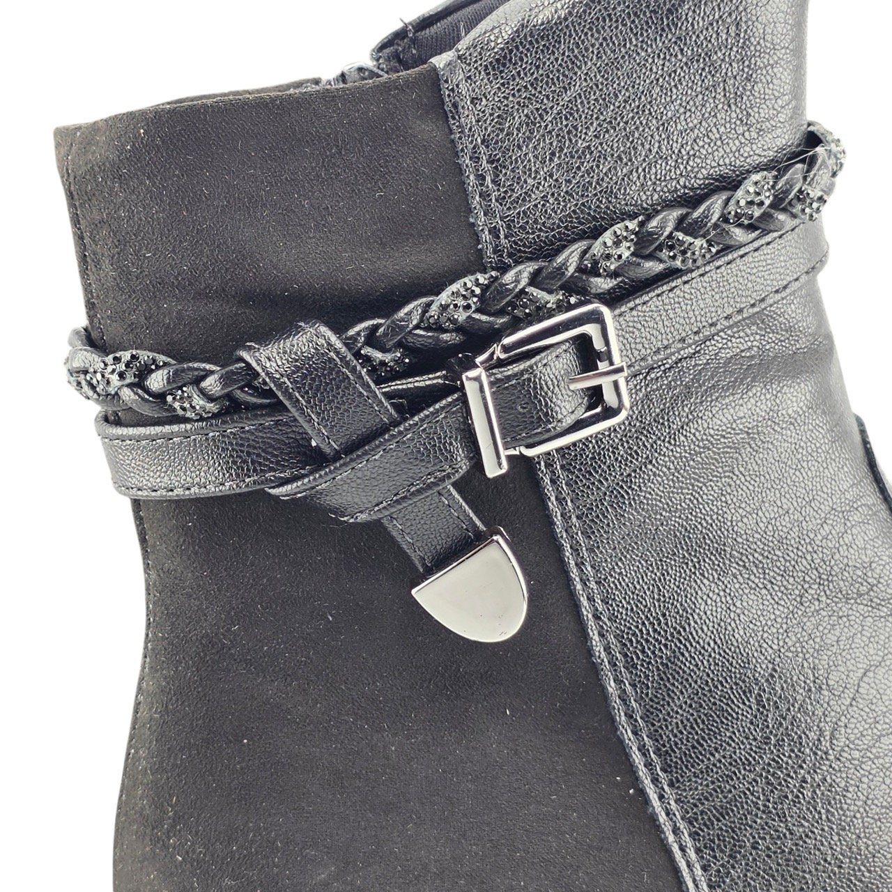 Bota Feminina Piccadilly Cano Curto com Detalhe em Camurça Trança Strass e Fivela - 653027 Preto 4