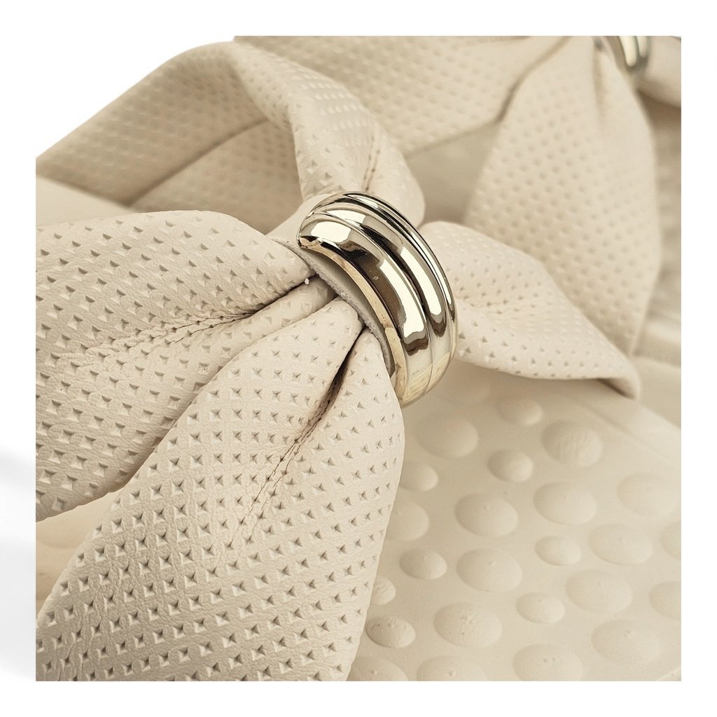 Sandália Feminina Comfortflex Papete Tira Ajustável Detalhe Metálico Dourado - 2547403 Off White 6