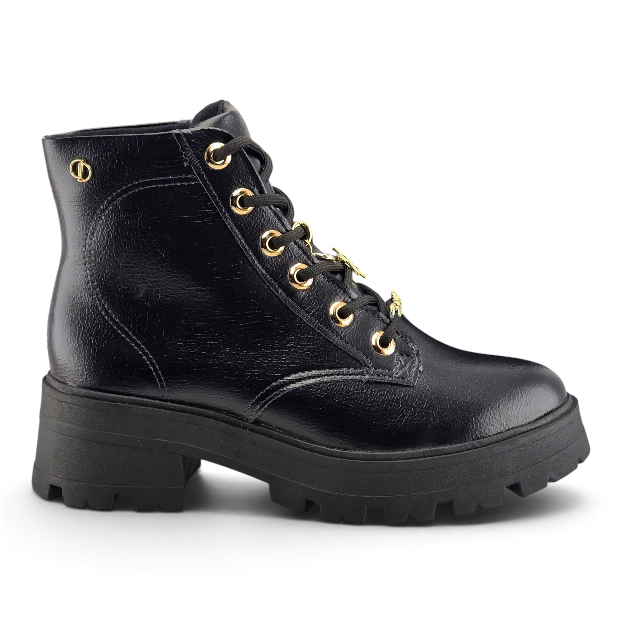 Bota Feminina Dakota Coturno Sola Tratorada Detalhe Pingente Cadarço - d2562