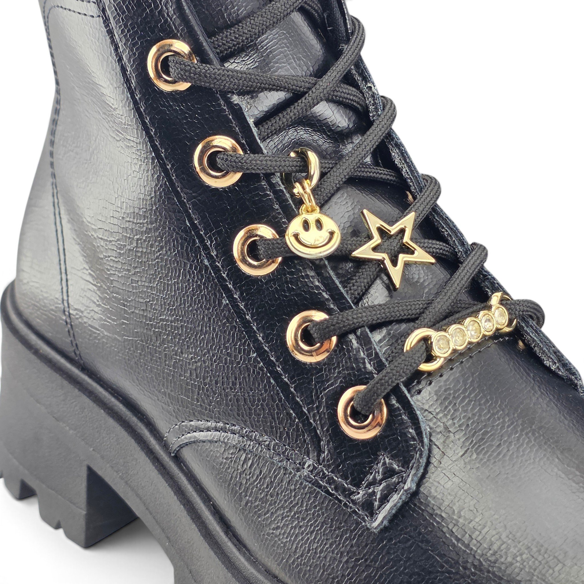Bota Feminina Dakota Coturno Sola Tratorada Detalhe Pingente Cadarço - d2562 Preto 5