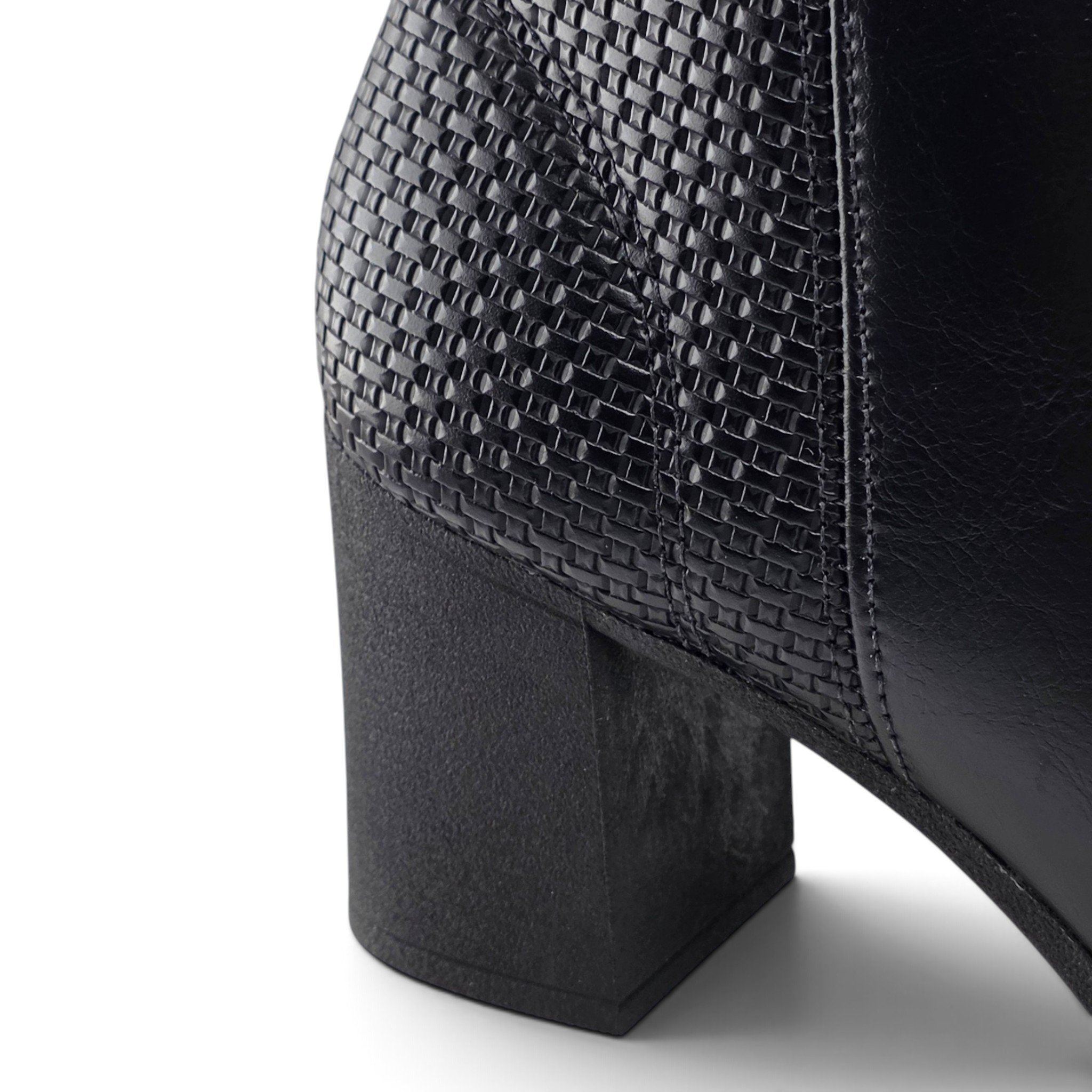 Bota Feminina Dakota Vieri Cano Curto Com Salto Bloco Detalhe Fivela Trabalhada - d2193 Preto 4