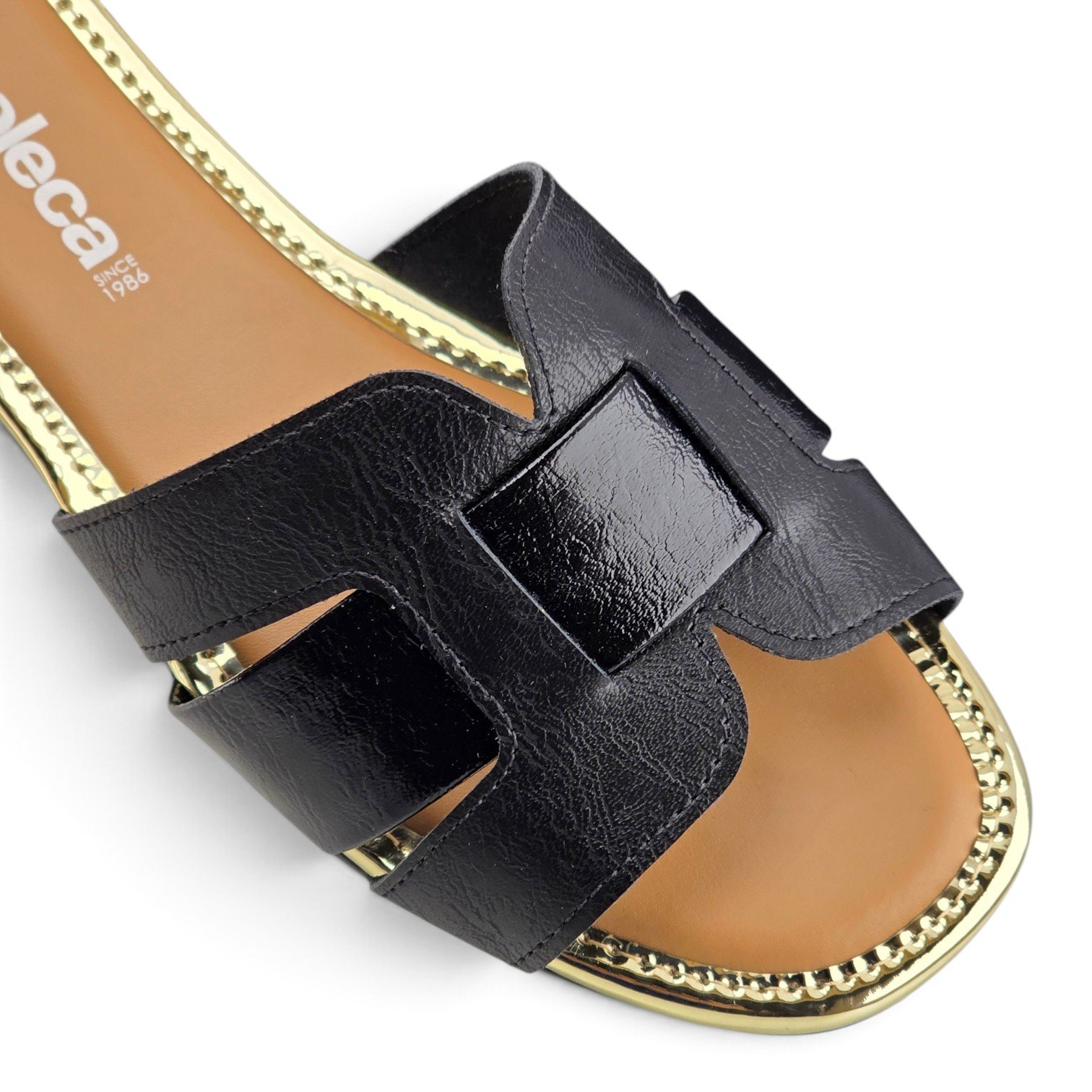 Tamanco Feminino Moleca Rasteira Napa Verniz Sola Detalhe Metal - 5435553 Preto 5
