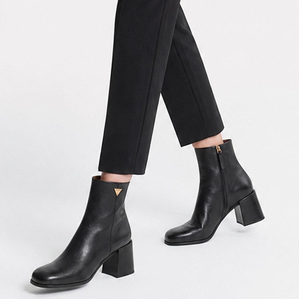 Bota Schutz Bloco Couro Cano Curto Preta Preto 2