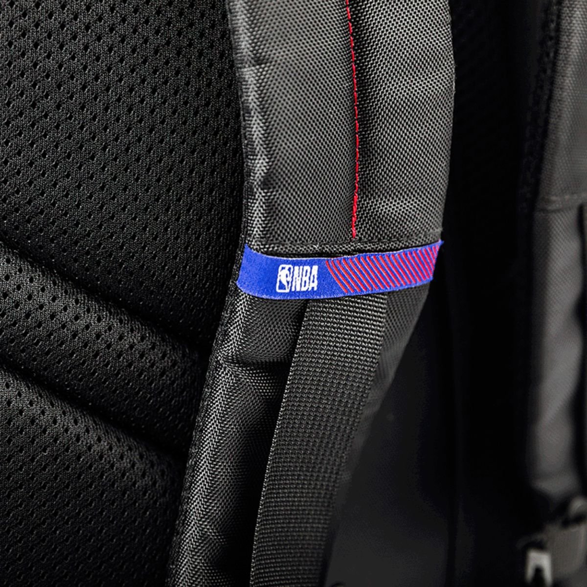 Mochila Grande 2 Compartimentos Notebook NBA Max Sestini 27L Preto 4