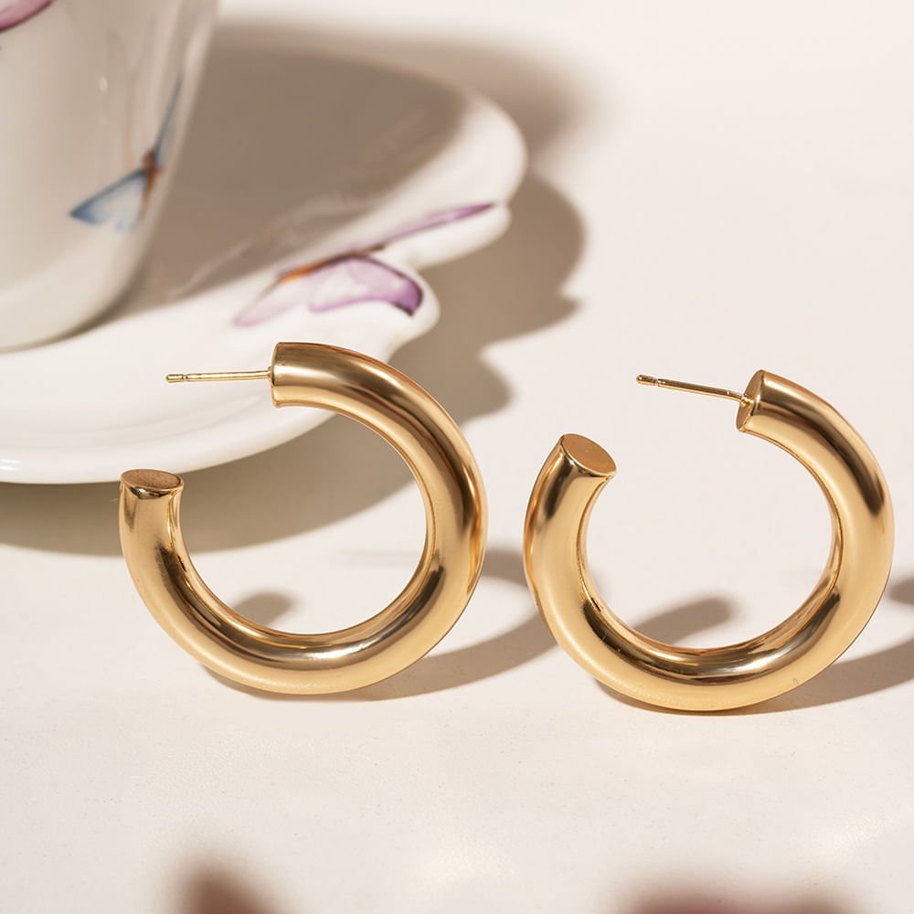 Brinco Liso Sienna - Banho de Ouro 18k Dourado 3