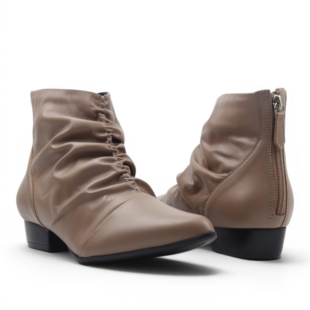 Bota Cano Baixo Drapeada Bege 3