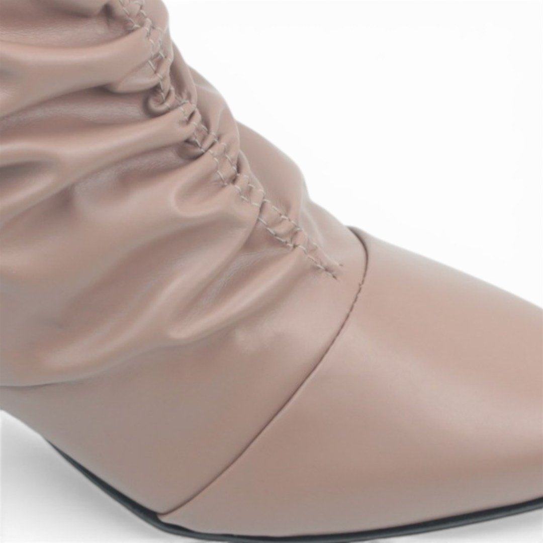 Bota Cano Baixo Drapeada Bege 4