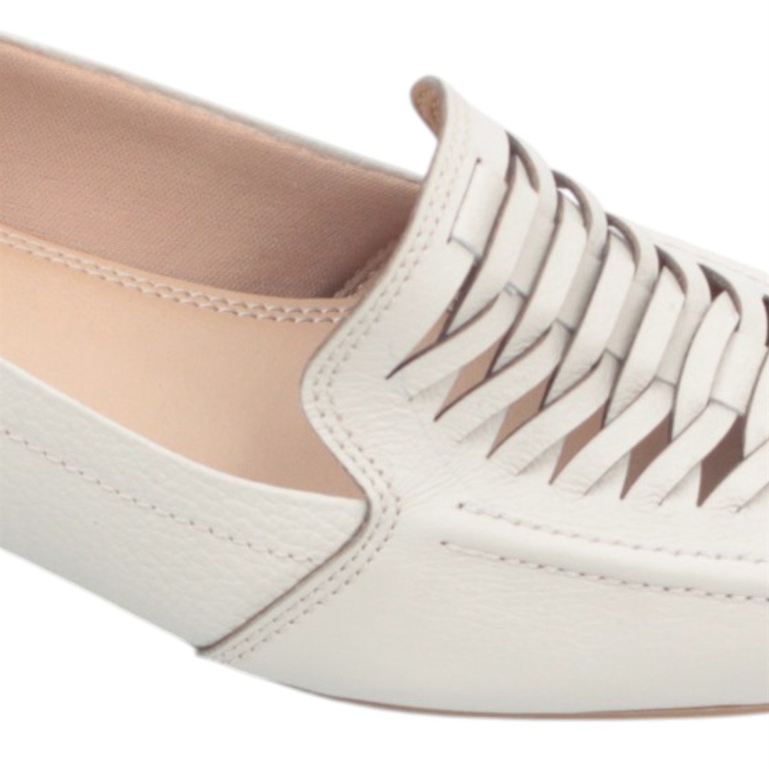 Mocassim Couro Detalhe Branco 4