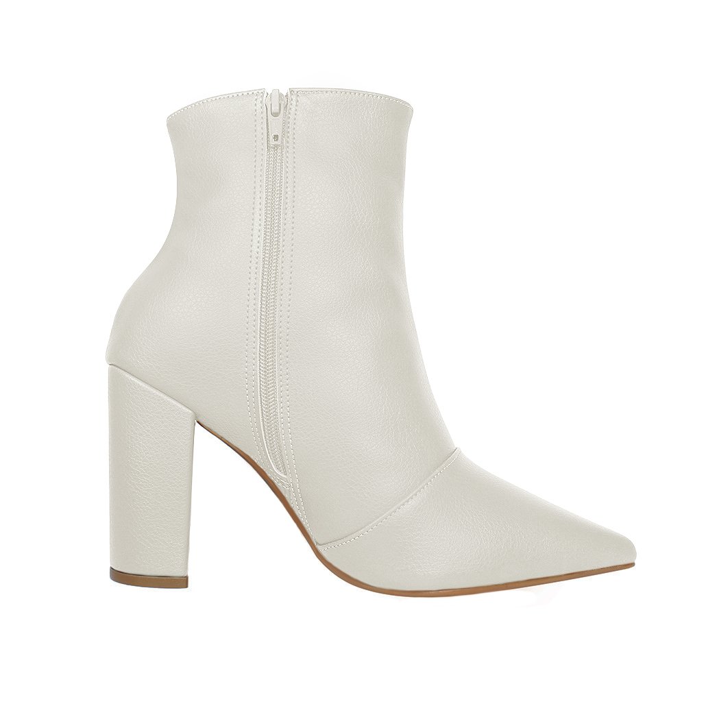 Bota Salto Alto Grosso Cano Curto Bico Fino Luiza Sobreira Off White Mod. 2230 Branco 3