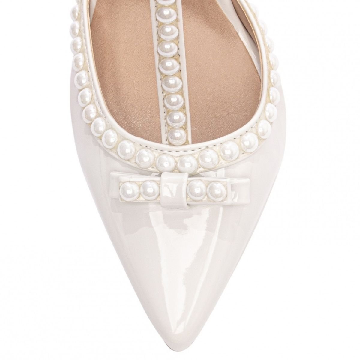 Scarpin Feminino com Salto Médio e Detalhes em Pérolas Torricella Off White 5