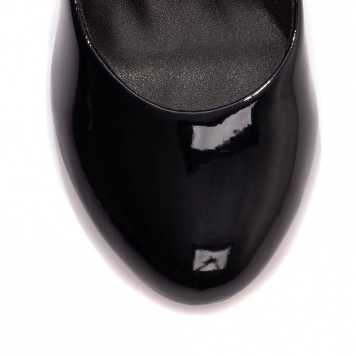 Scarpin Bico Redondo Preto Verniz com Salto Bloco Médio Confortável Torricella Preto 5